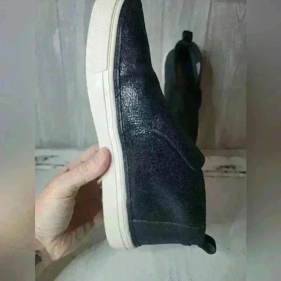 TOMS Paxton Slipons in Black Metallic Crackle Suede Leather Women's 9. - Picture 6 of 13